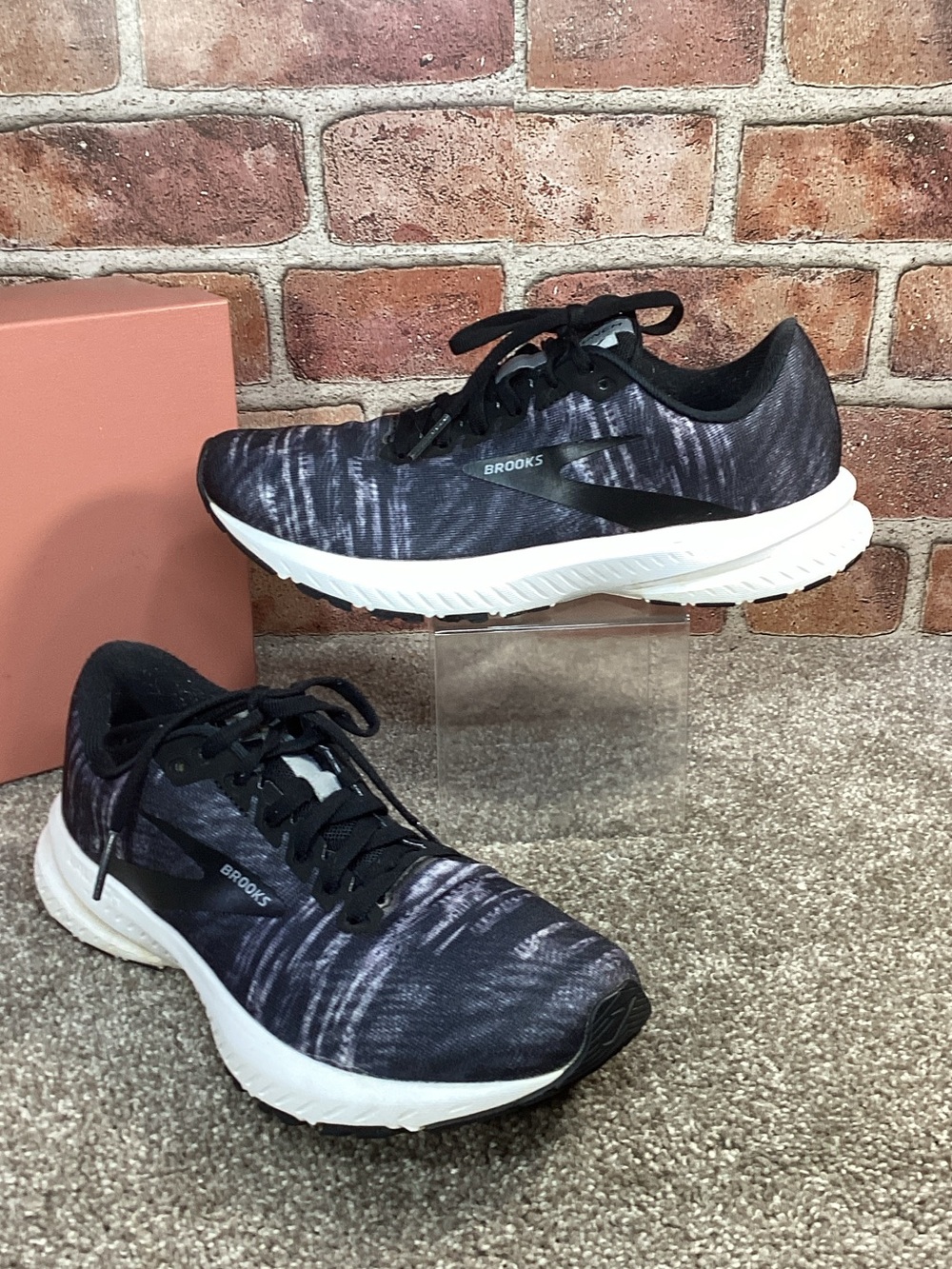 Brooks Launch 7 women’s running shoes sneakers size 8